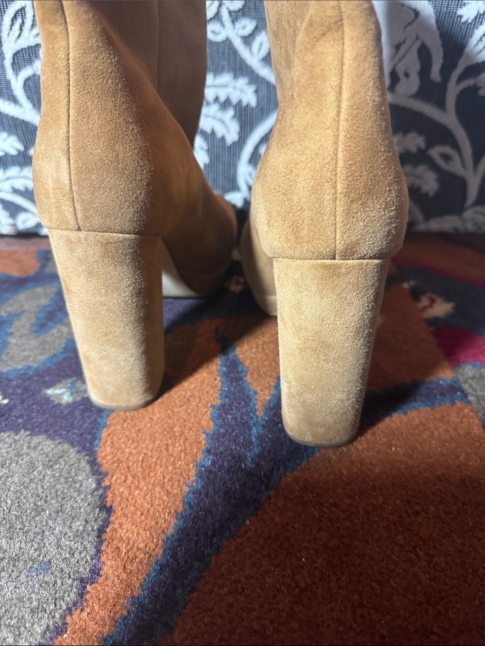 Michael Kors Women’s Tan Suede Platform Ankle Boots with Side Zip 7.5 - Picture 7 of 7